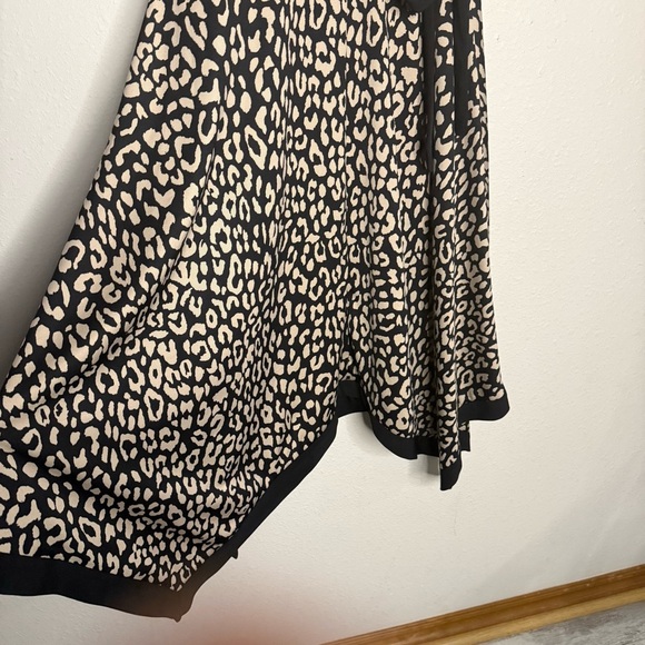 Shelby & Palmer Asymmetrical Dress Side Tie Animal Print Black/Tan Women’s Sz S - Picture 3 of 13
